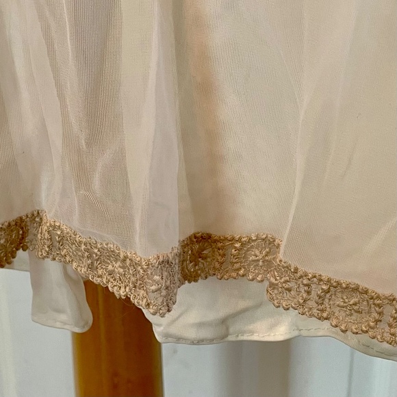 Elegant White Shear Chiffon Sleeveless Babydoll Night Dress size Medium. - Picture 4 of 4